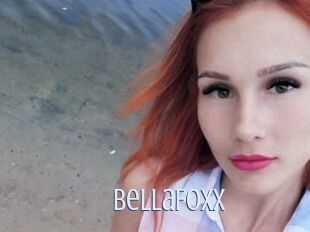 BellaFoxx 18 ans Nue