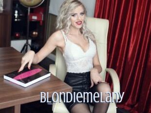 Blondiemelany