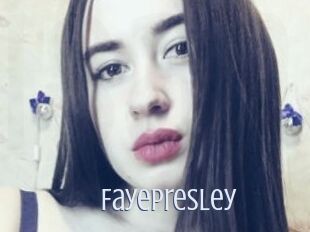 FayePresley 18 ans Nue