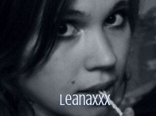 LeanaXXX 18 ans Nue