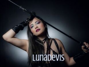 LunaDevis