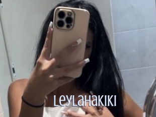 leylahakiki 18 ans Nue