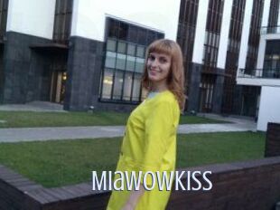 MiaWowKiss