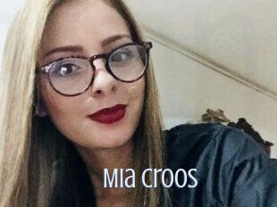 Mia_Croos