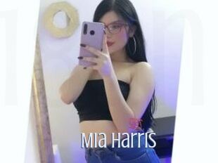 Mia_Harris