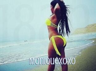 Moniquexoxo