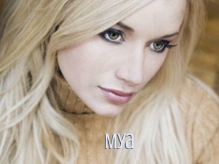 Mya 18 ans Nue