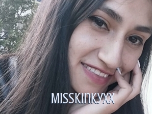 Misskinkyxx