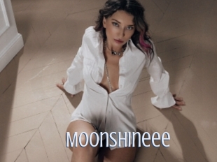 Moonshineee