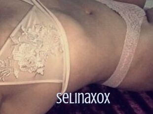 Selinaxox