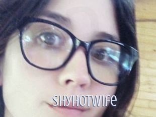 Shyhotwife