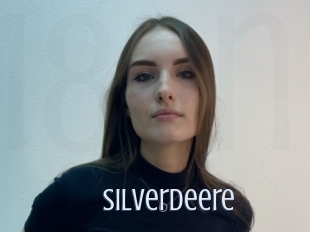 silverdeere 18 ans Nue