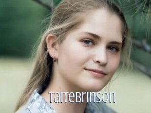 taitebrinson 18 ans Nue